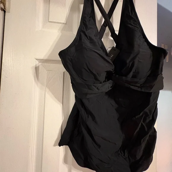 Elegant Black Women's Bikini Top - Picture 3 of 6